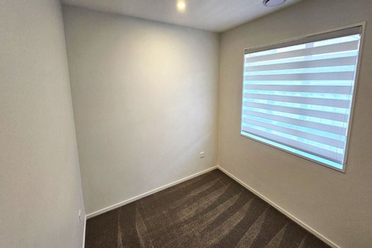 Photo of property in 10 Grimwood Street, Woodend, 7610