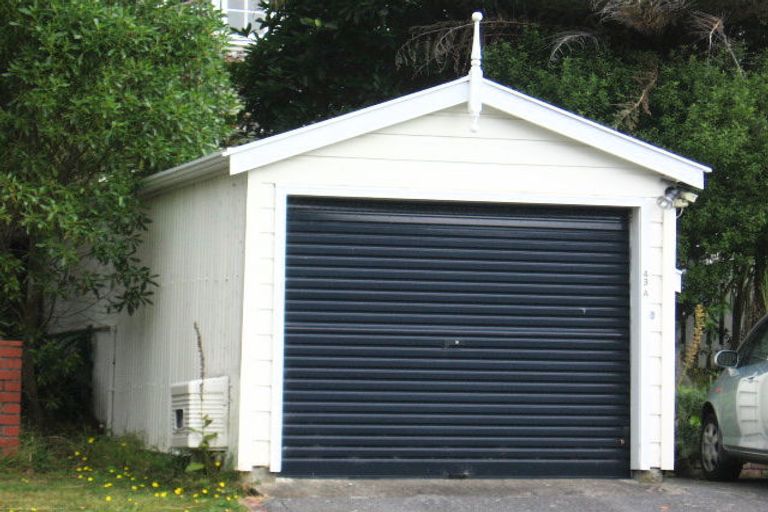 Photo of property in 43a Simla Crescent, Khandallah, Wellington, 6035