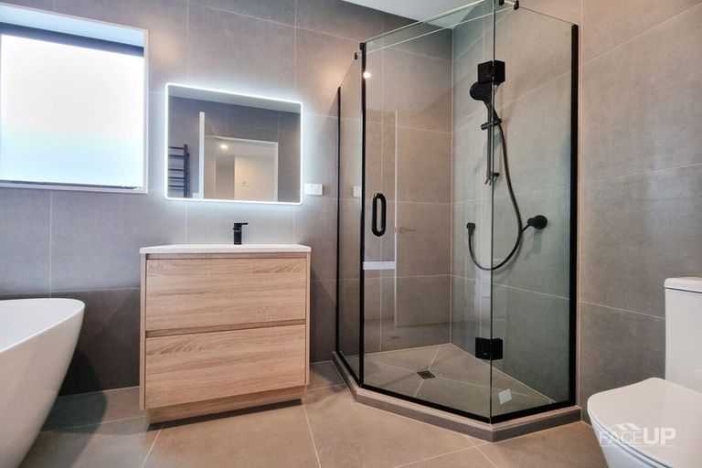 Photo of property in 4 Coast Garden Drive, Hobsonville, Auckland, 0616