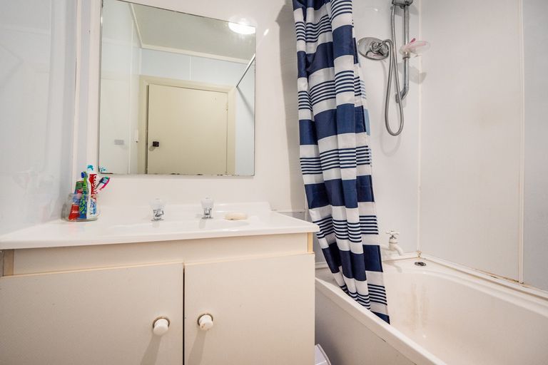 Photo of property in 4 North Taieri Road, Abbotsford, Dunedin, 9018