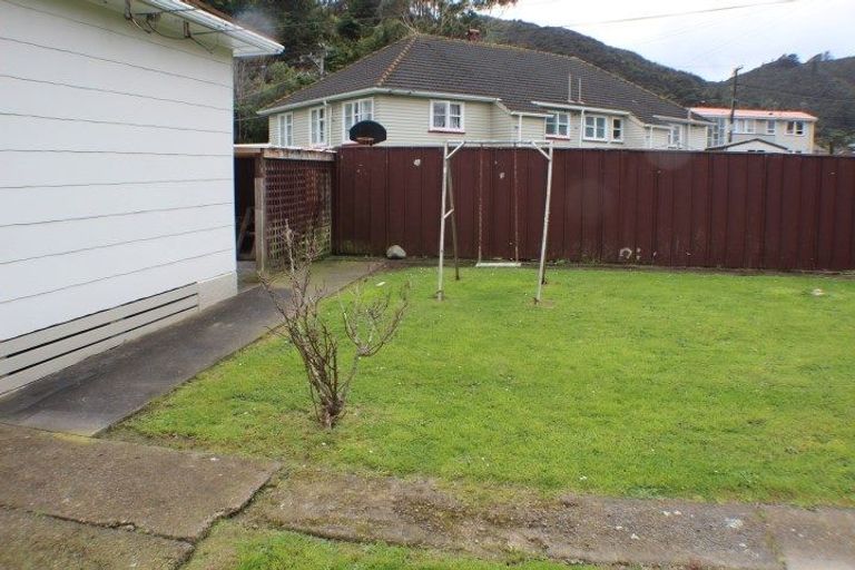 Photo of property in 32 Harris Street, Naenae, Lower Hutt, 5011