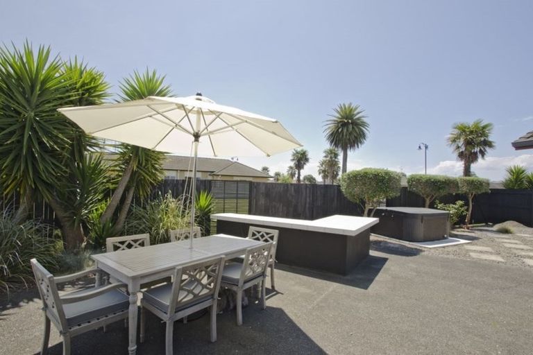 Photo of property in 174 Gravatt Road, Papamoa Beach, Papamoa, 3118