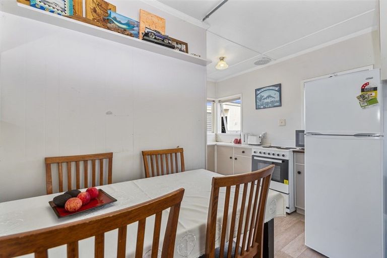 Photo of property in 38 Corlett Street, Utuhina, Rotorua, 3015