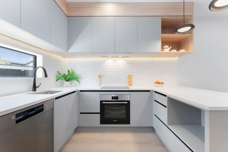 Photo of property in 729 Massey Road, Mangere, Auckland, 2022