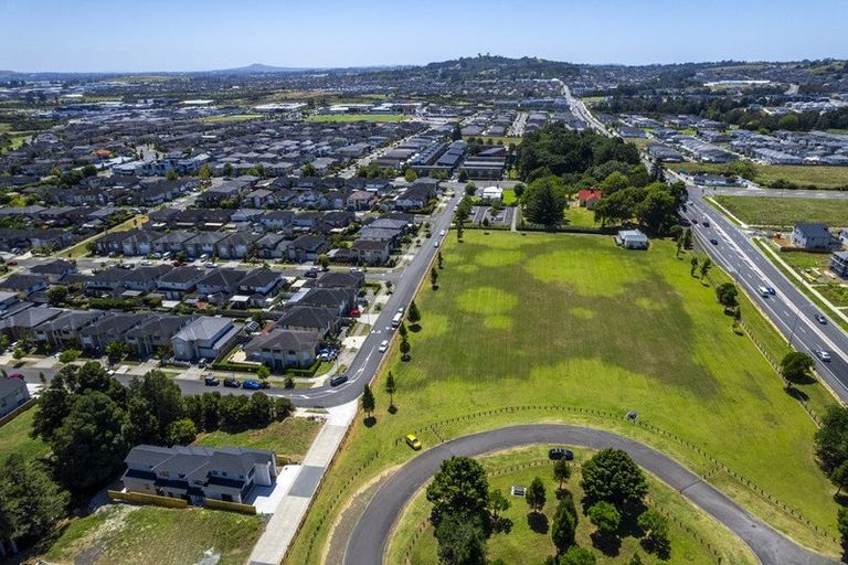 Photo of property in 2a Hughs Way, Flat Bush, Auckland, 2019