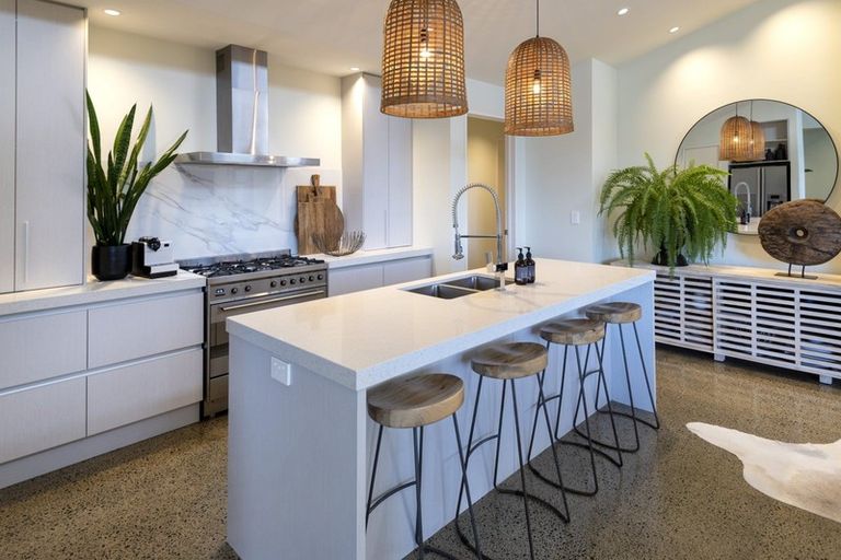 Photo of property in 28 Weatherly Drive, Beachlands, Auckland, 2018