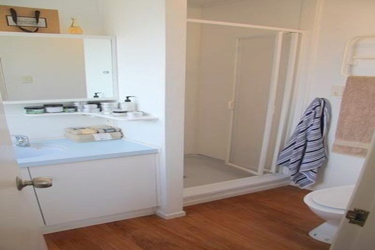 Photo of property in 2 Ferndown Close, Brookfield, Tauranga, 3110