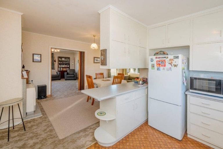 Photo of property in 27 Tawa Street, Levin, 5510
