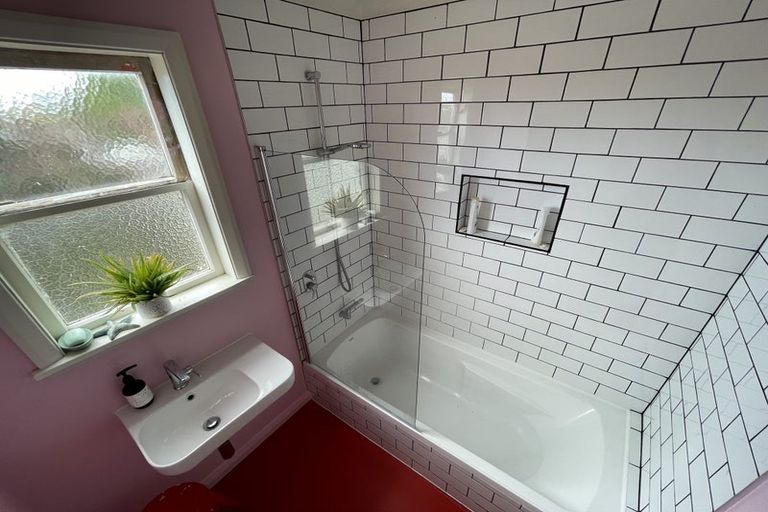 Photo of property in 12 Masters Crescent, Masterton, 5810