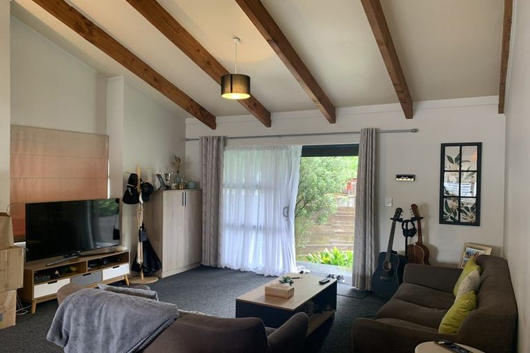 Photo of property in 7 Vera Road, Te Atatu South, Auckland, 0610
