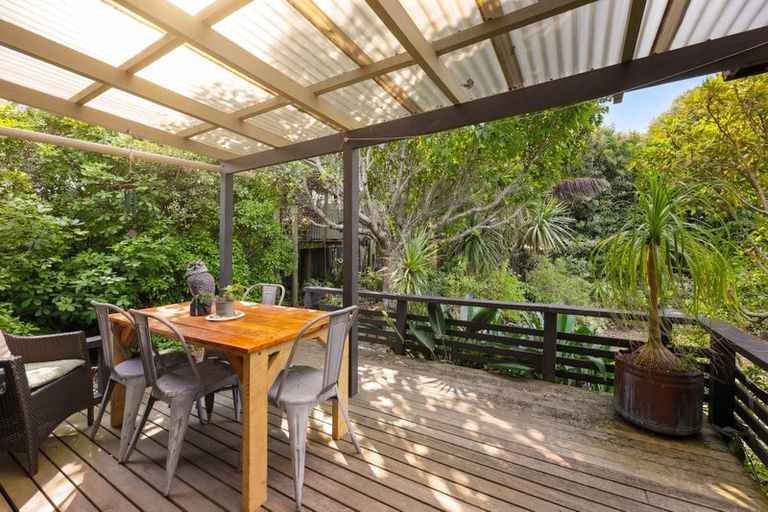 Photo of property in 4 Millen Place, Clarks Beach, 2122
