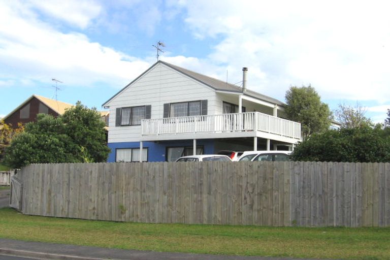 Photo of property in 88 Granville Drive, Massey, Auckland, 0614