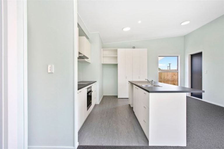 Photo of property in 9b Cuffs Road, Wainoni, Christchurch, 8061