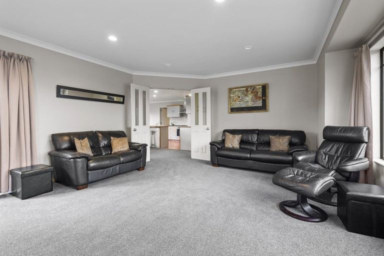 Photo of property in 24 Oaklands Drive, Cambridge, 3434