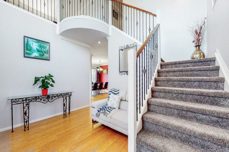 Photo of property in 23 Onemana Way, Te Atatu Peninsula, Auckland, 0610