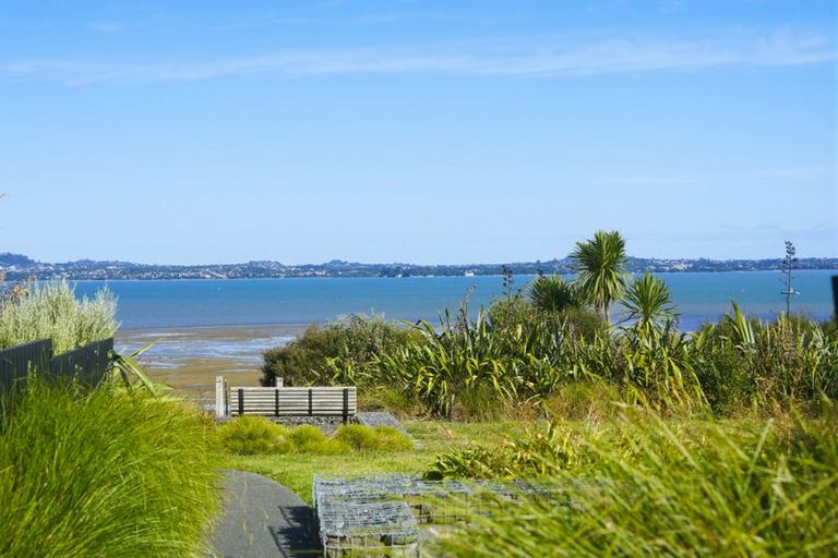 Photo of property in 12 Ocean Breeze Avenue, Hobsonville, Auckland, 0616