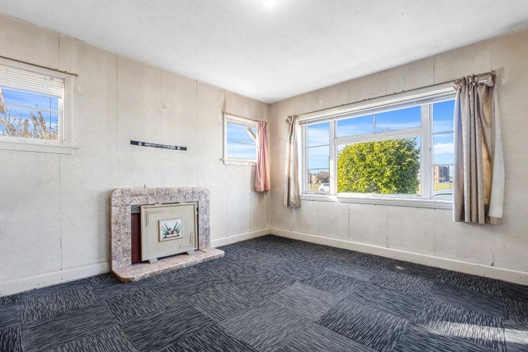 Photo of property in 193 Main North Road, Redwood, Christchurch, 8051