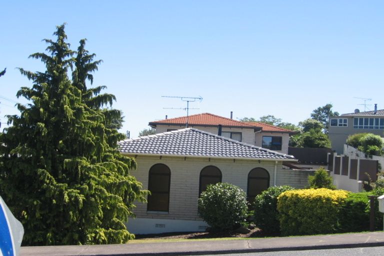 Photo of property in 2/39 Stanley Avenue, Milford, Auckland, 0620