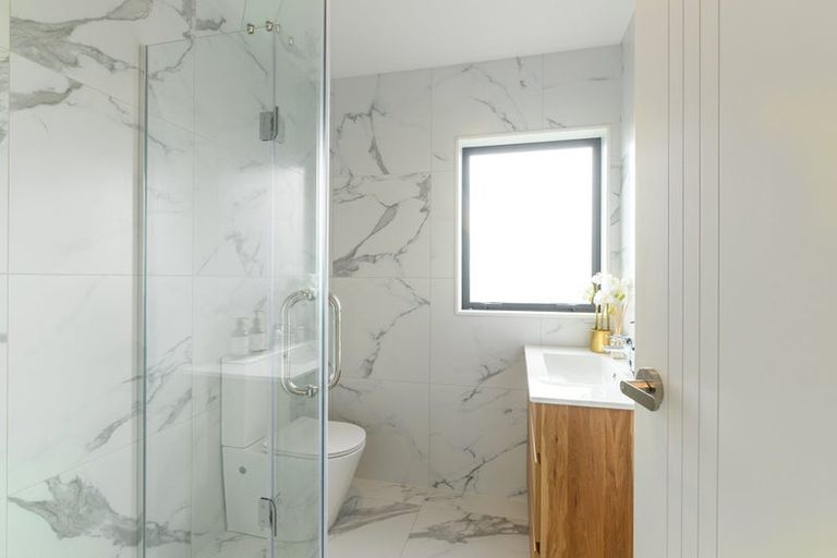 Photo of property in 1/7 Ranui Station Road, Ranui, Auckland, 0612