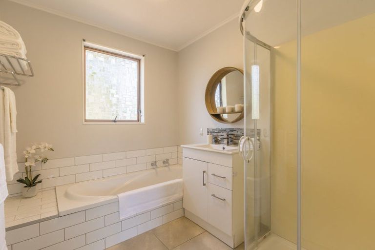 Photo of property in 32a Mahana Road, Paraparaumu Beach, Paraparaumu, 5032