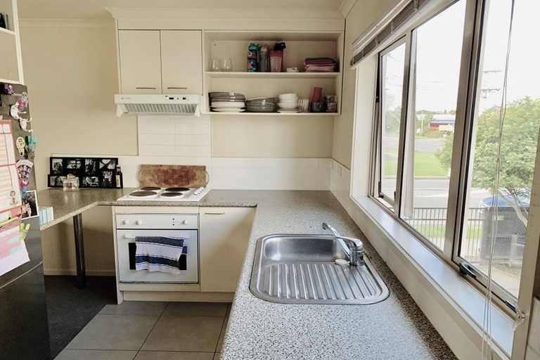 Photo of property in 2/49 Henderson Valley, Henderson, Auckland, 0612