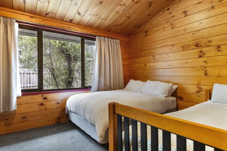 Photo of property in 4 Mahuta Road, Waitahanui, Taupo, 3378