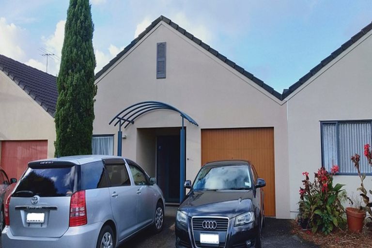 Photo of property in 30 Ksenia Drive, Flat Bush, Auckland, 2019