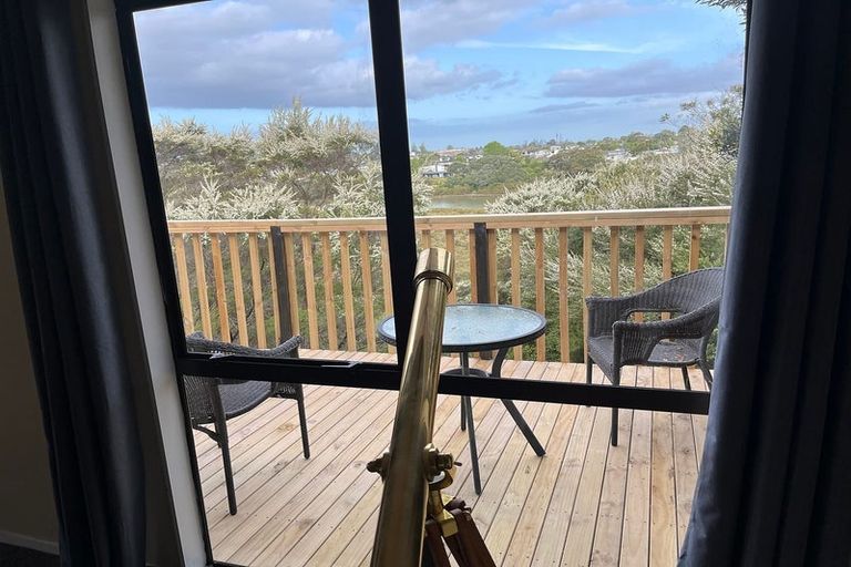 Photo of property in 141 Colwill Road, Massey, Auckland, 0614