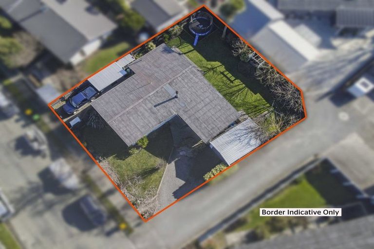 Photo of property in 2 Watson Place, Rangiora, 7400