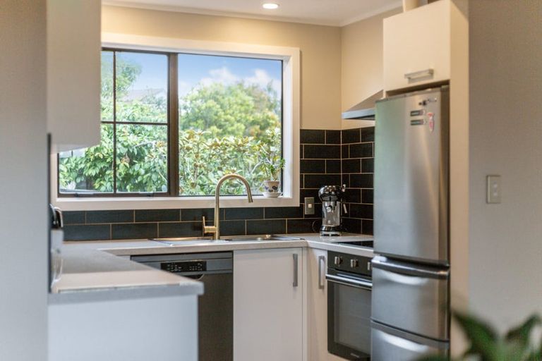 Photo of property in 1 Underwood Way, Churton Park, Wellington, 6037