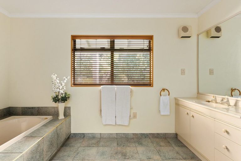 Photo of property in 8r Freeburn Road, Pyes Pa, Tauranga, 3112
