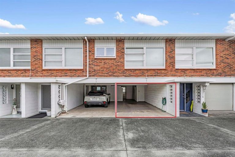 Photo of property in 35 Kitchener Road, Takapuna, Auckland, 0622