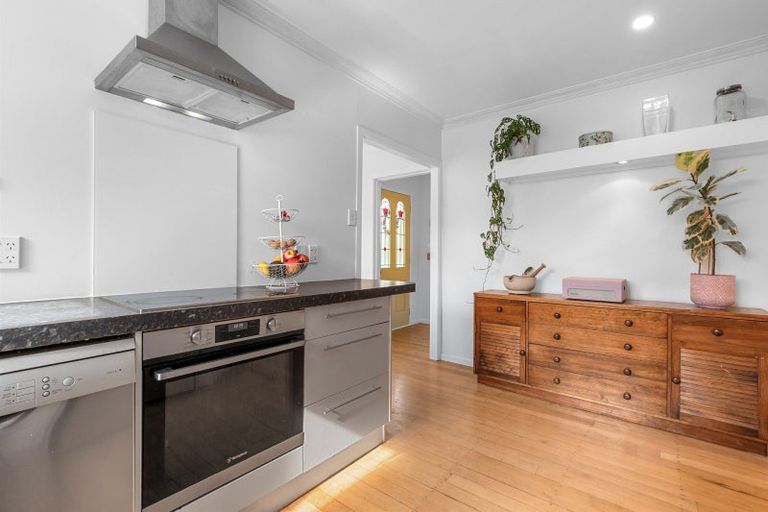 Photo of property in 66 Kingswood Road, Brookfield, Tauranga, 3110