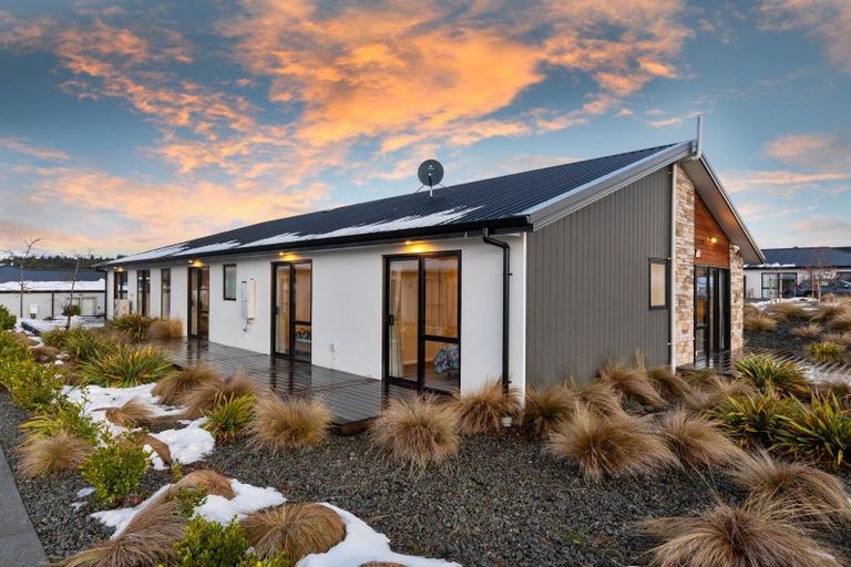 Photo of property in 27 Andrew Don Drive, Lake Tekapo, 7999