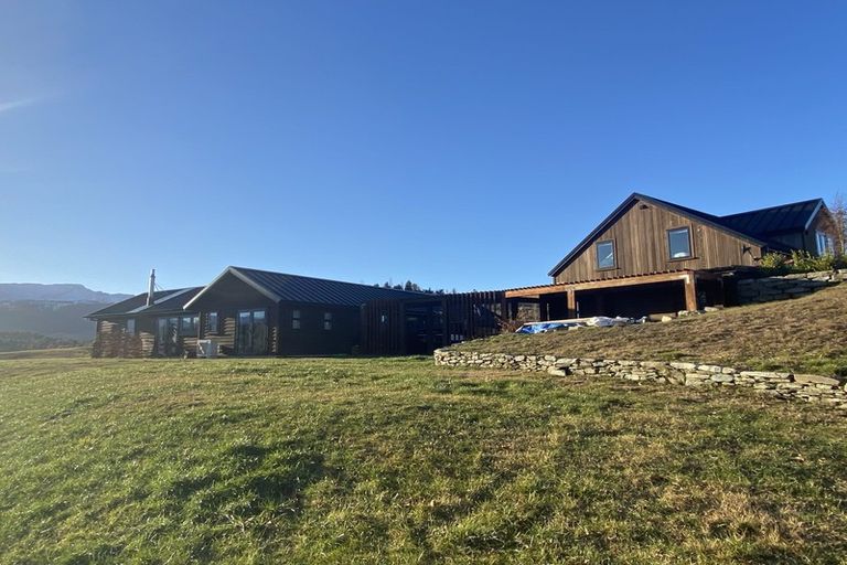 Photo of property in 82 Threepwood Road, Lake Hayes, Queenstown, 9371