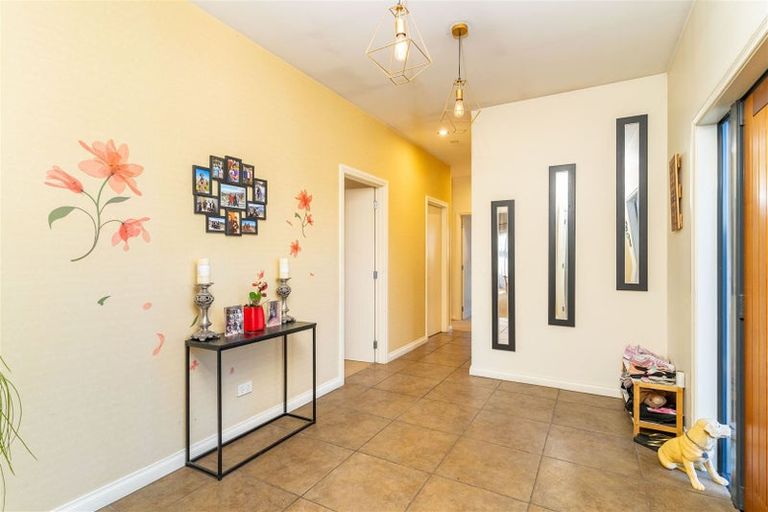 Photo of property in 49 Centennial Avenue, Milton, 9220
