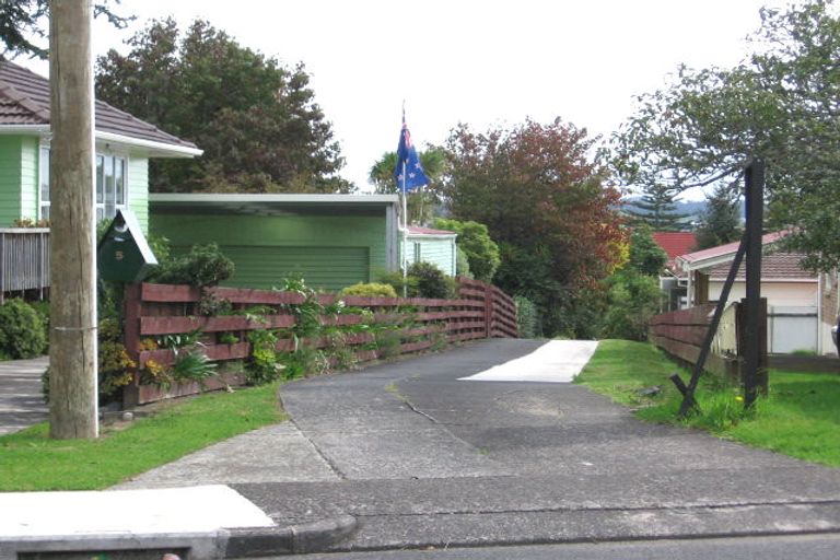 Photo of property in 3a/1 Kirrie Avenue, Te Atatu South, Auckland, 0610