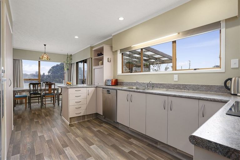 Photo of property in 25 Cyclarama Crescent, Massey, Auckland, 0614