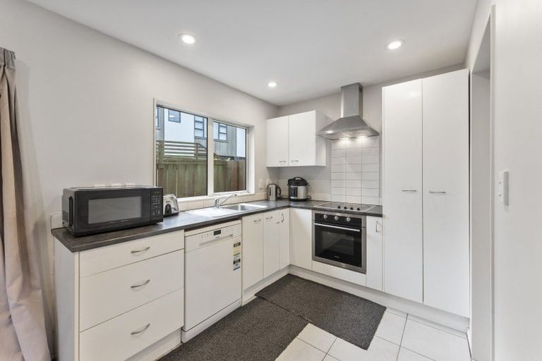 Photo of property in 8 Waldie Grove, Avalon, Lower Hutt, 5011