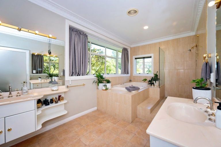 Photo of property in 77 Endsleigh Road, Havelock North, Hastings, 4172