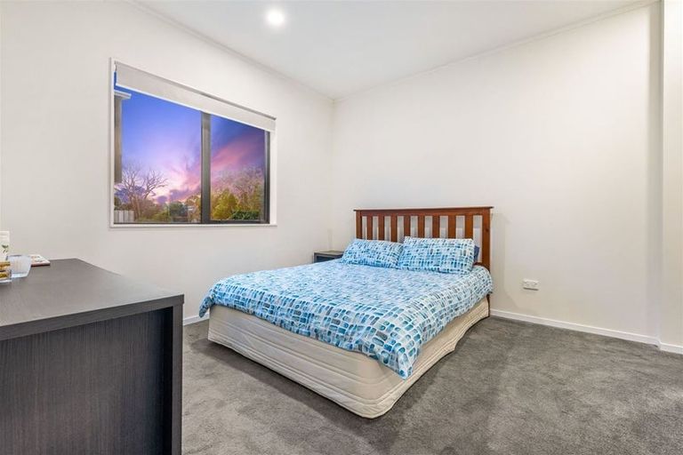 Photo of property in 15a Reynella Drive, Massey, Auckland, 0614