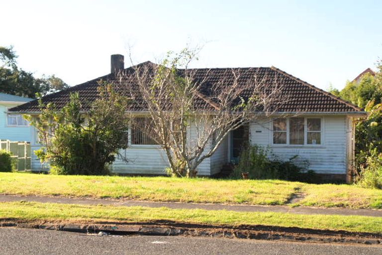 Photo of property in 15 Lyncroft Street, Mangere East, Auckland, 2024