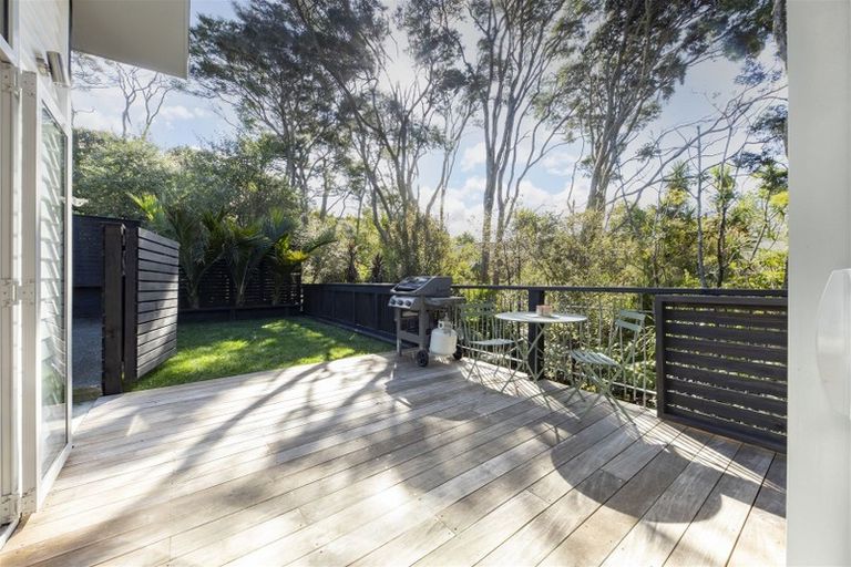 Photo of property in 196a Old Titirangi Road, Titirangi, Auckland, 0604