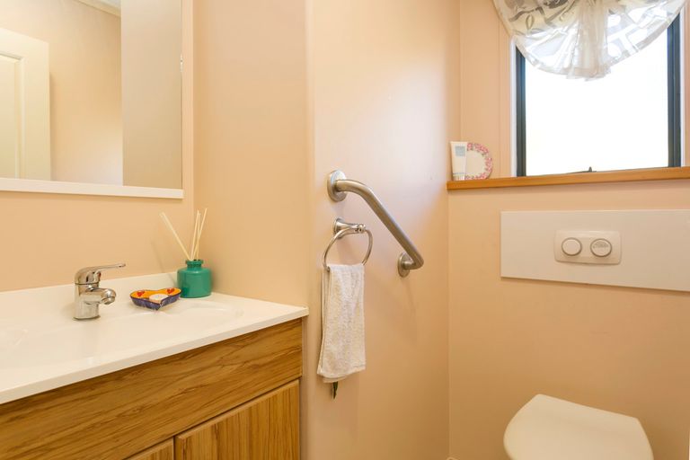 Photo of property in 2/20 Motutaiko Street, Taupo, 3330