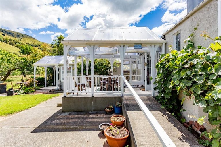 Photo of property in 4511 Christchurch Akaroa Road, Little River, 7591