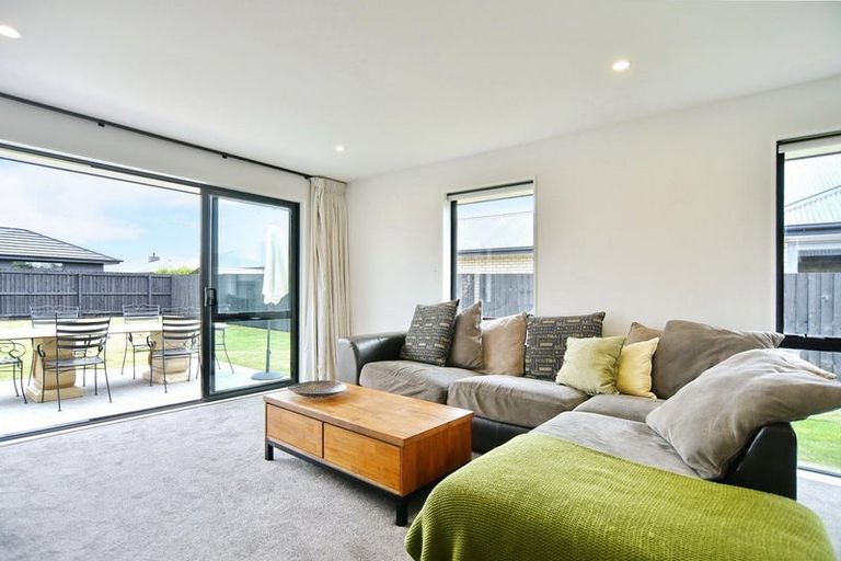 Photo of property in 8 Fearne Drive, Woodend, 7610