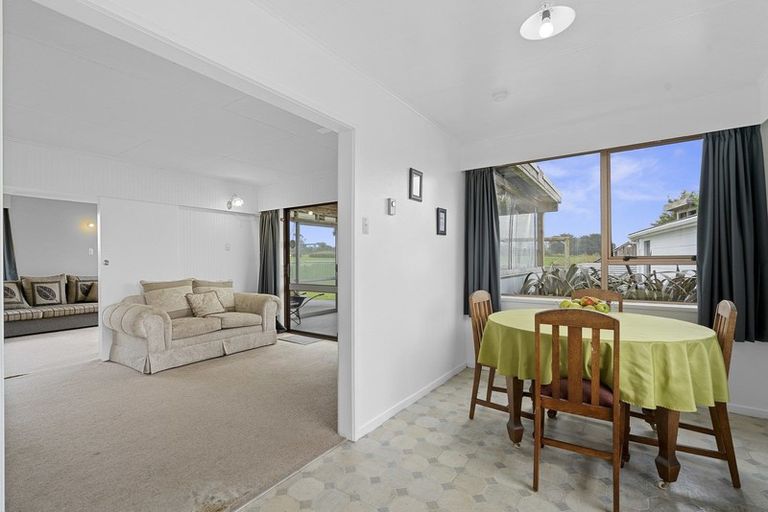 Photo of property in 12 Denmark Terrace, Midhirst, Stratford, 4394