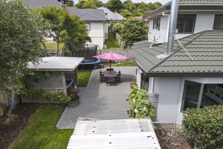 Photo of property in 203 Westchester Drive, Churton Park, Wellington, 6037