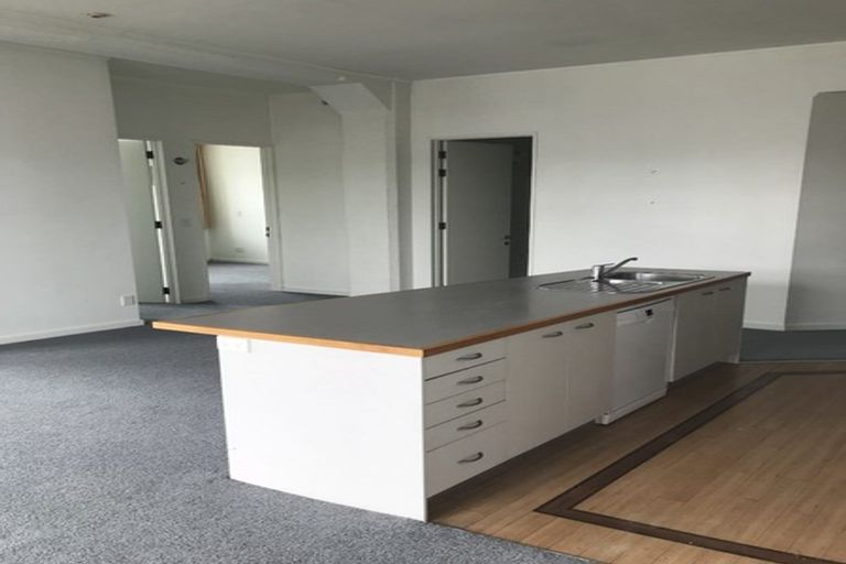 Photo of property in 37u9 Majoribanks Street, Mount Victoria, Wellington, 6011