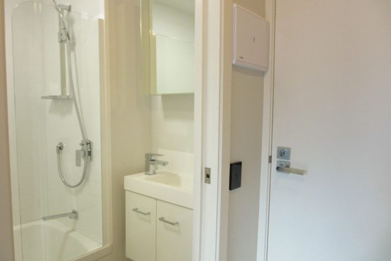 Photo of property in Vedado Apartments, 107/41u Hopper Street, Mount Cook, Wellington, 6011